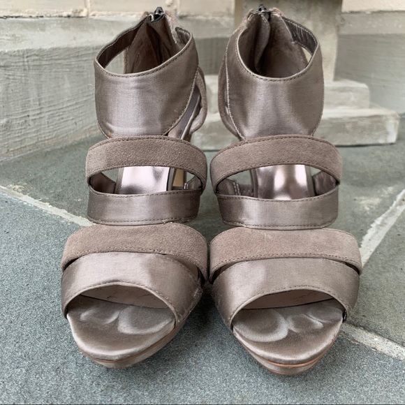 BCBG MaxAzria ‘Rosalind’ Open Toe Platform Heels - Picture 2 of 8